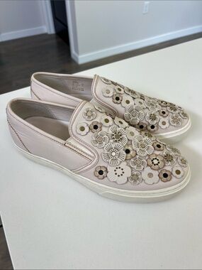 Coach tea rose chalk light blush pink cream slip on sneakers floral appliqués 9